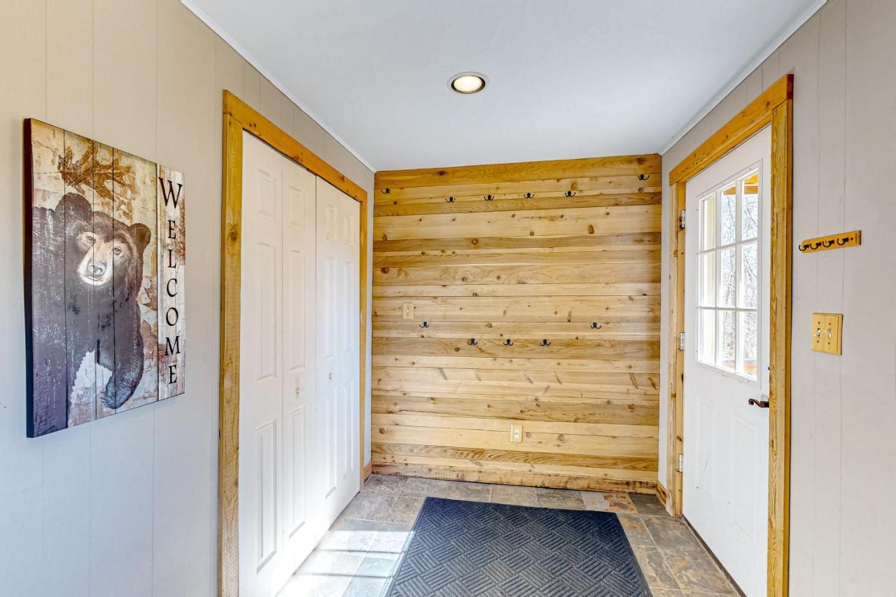 Pine Woods Cabin McHenry Exterior photo