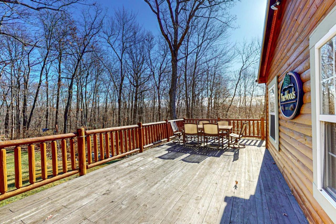 Pine Woods Cabin McHenry Exterior photo
