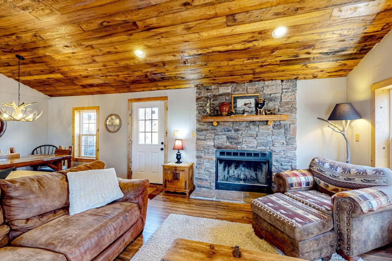 Pine Woods Cabin McHenry Exterior photo